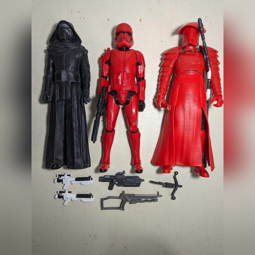 Star Wars Figure Lot with Weapons